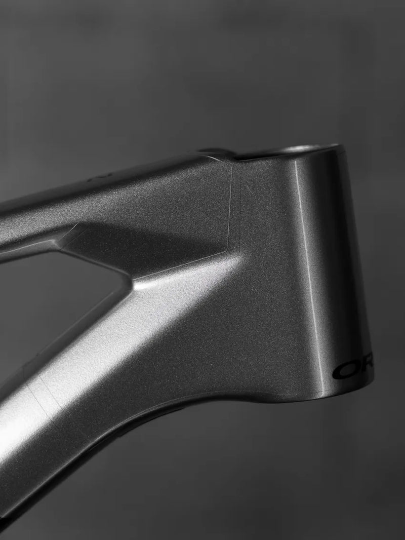 Orbea Oiz M (Carbon) (2023 - present)
