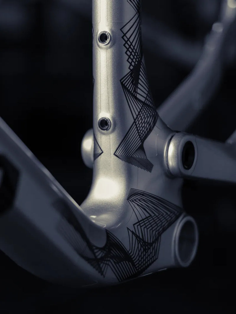 Orbea Oiz M (Carbon) (2023 - present)